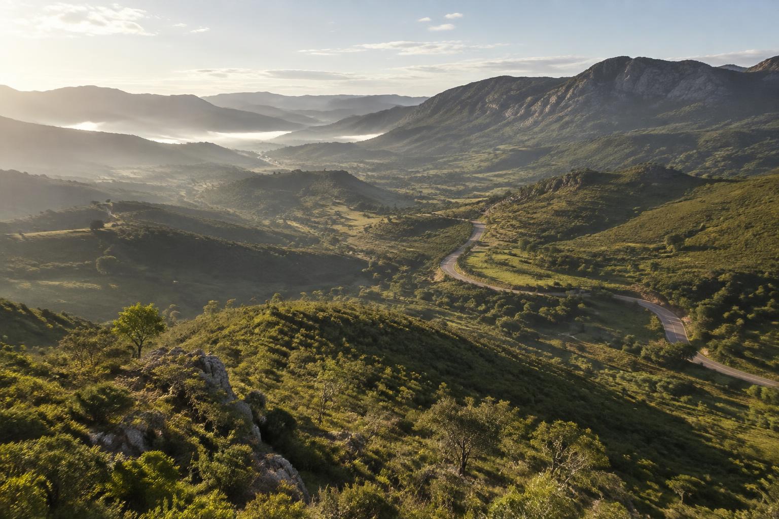 Vista aérea das serras e do cerrado da região de Jaboticatubas, Minas Gerais